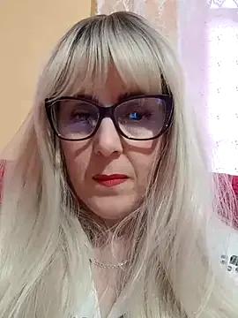 Amelialove42 from StripChat is Freechat