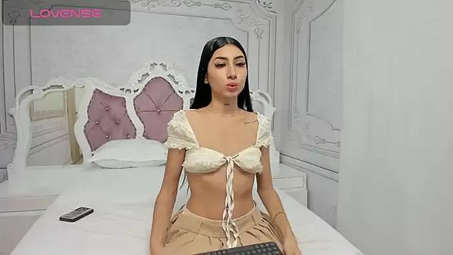 Amely_robiens from StripChat is Freechat