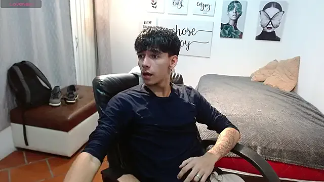 AmethystShadow17 from StripChat is Freechat