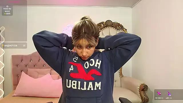 Amii_tay from StripChat is Freechat