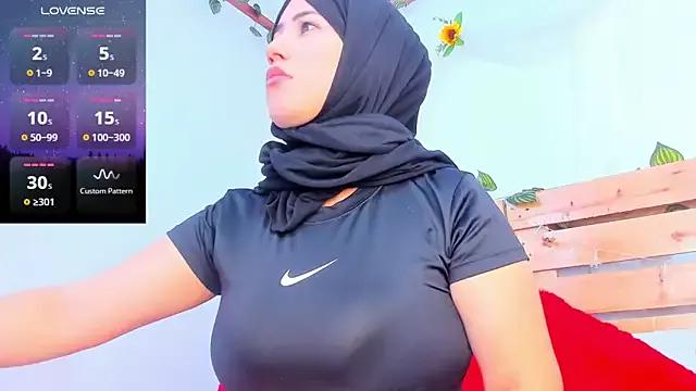 amira_nazer from StripChat is Freechat