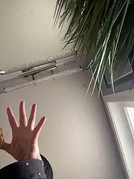 AmiraAnn from StripChat is Freechat