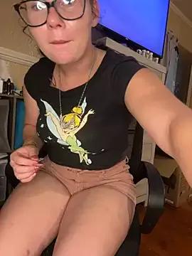 amiralily9 from StripChat is Freechat