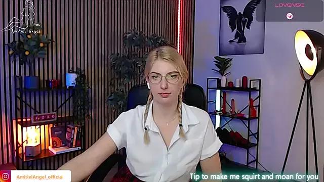 Try our streaming cams variety and talk on a personal level with our adorable girls streamers, showing off their bountiful shapes and dildos.