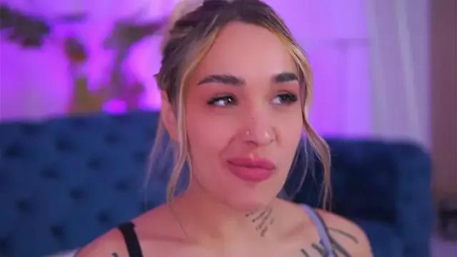 Ammylicious_Doll from StripChat
