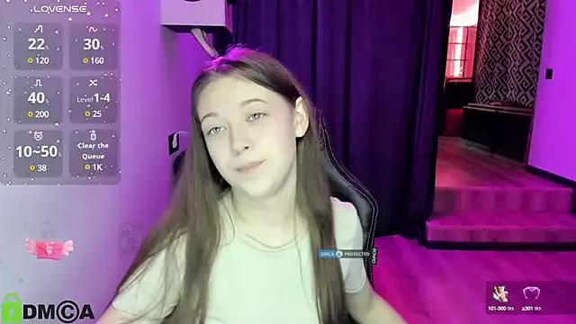 AmourLily from StripChat is Freechat