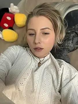 Amy_mit from StripChat