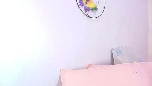 Amy_wats0n from StripChat is Freechat