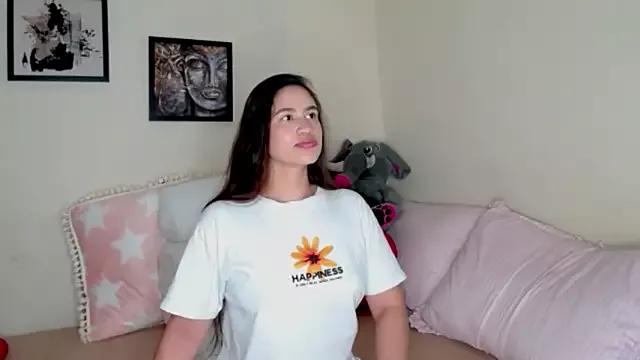AmyRoux21 from StripChat is Freechat