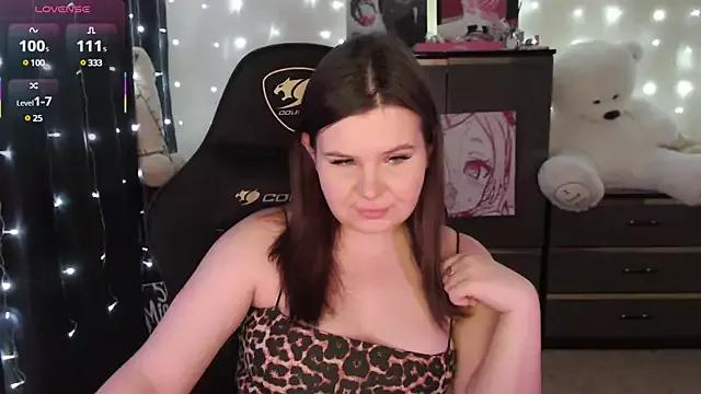 Try our streaming cams variety and talk on a personal level with our adorable girls streamers, showing off their bountiful shapes and dildos.