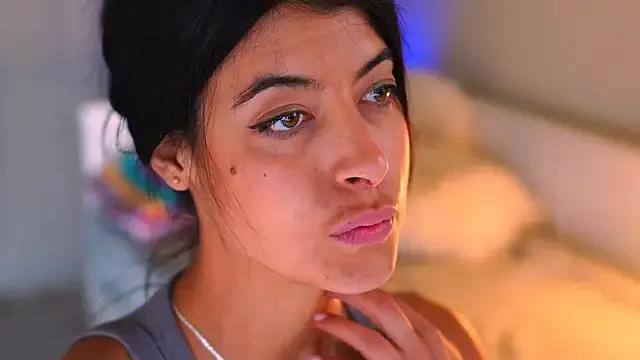 anabelcurvy from StripChat is Freechat