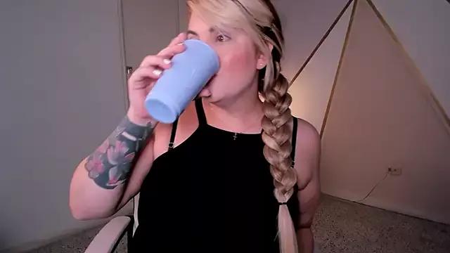 anabelle_clark from StripChat