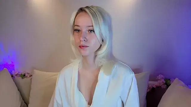 Anadeyaaa from StripChat