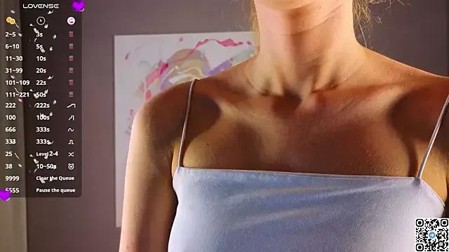 Anaeveralda from StripChat is Freechat