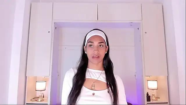AnahiCollins from StripChat is Freechat