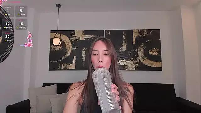 AnaisNin from StripChat