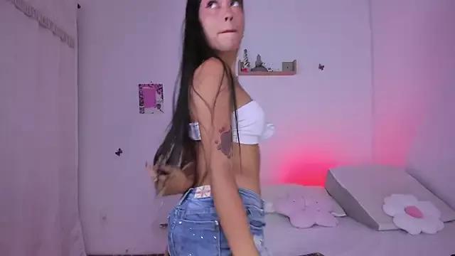 analia_collins from StripChat