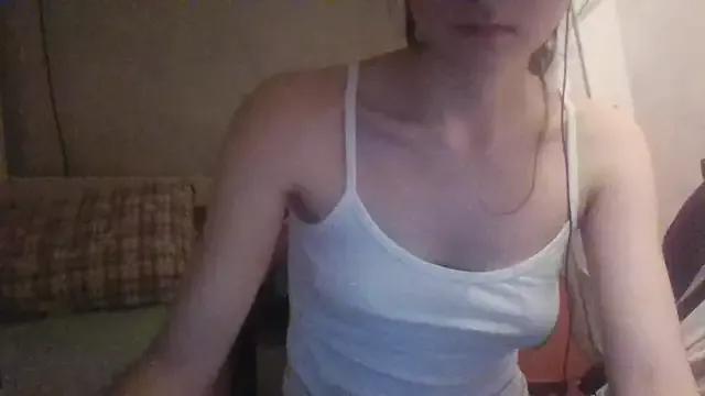 Analitayoung from StripChat is Freechat