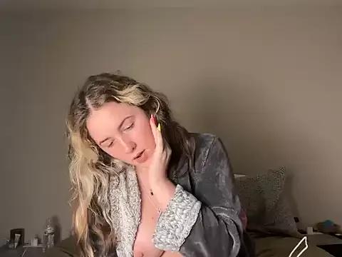 anamira1 from StripChat is Freechat