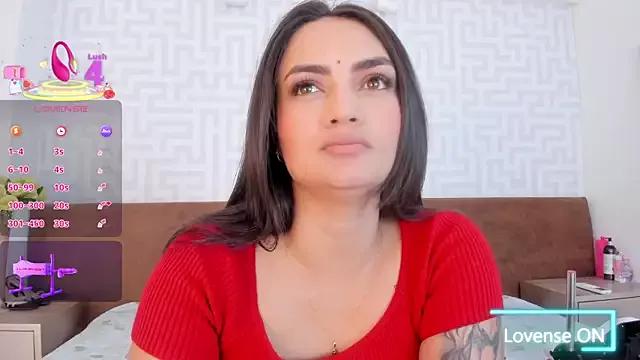 anany__ from StripChat is Freechat