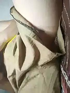 Anaoothy from StripChat