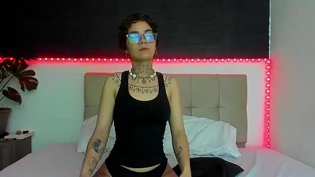 anaroa from StripChat