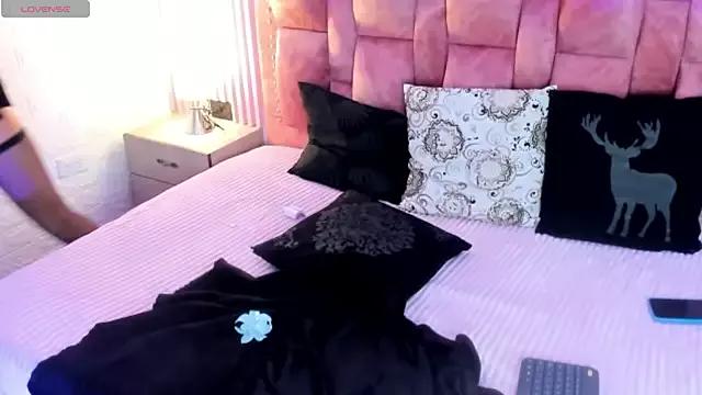 Try our streaming cams variety and talk on a personal level with our adorable girls streamers, showing off their bountiful shapes and dildos.