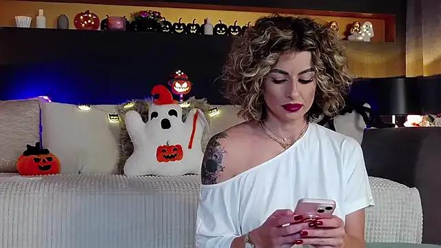 AnayseMaze from StripChat