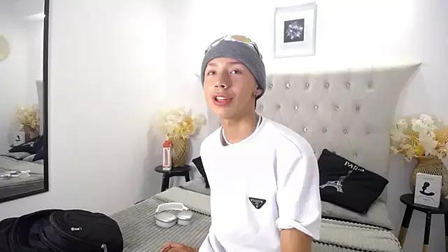 AndressBrown from StripChat is Freechat