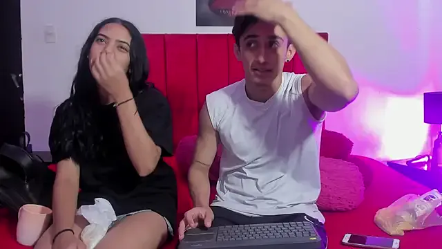 AndretiiAndCamila from StripChat is Freechat