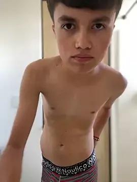 andrew_gara from StripChat is Freechat
