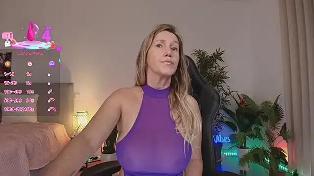 Angel_danm_Pati from StripChat is Freechat