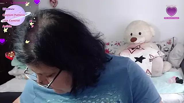 Try our streaming cams variety and talk on a personal level with our adorable girls streamers, showing off their bountiful shapes and dildos.