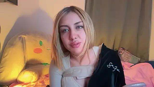 Angel_doll_bunnyy from StripChat is Freechat