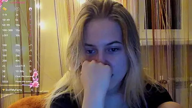 AngelAnty from StripChat is Freechat