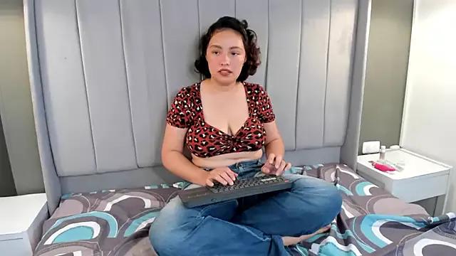 Try our streaming cams variety and talk on a personal level with our adorable girls streamers, showing off their bountiful shapes and dildos.