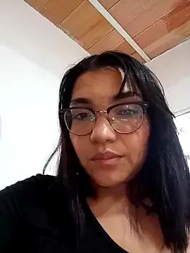Angelie_squirt from StripChat is Freechat