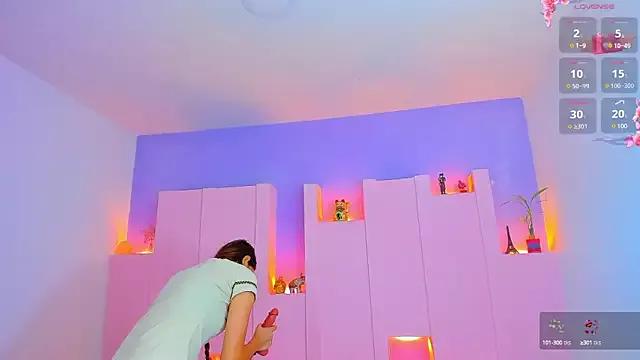Try our streaming cams variety and talk on a personal level with our adorable girls streamers, showing off their bountiful shapes and dildos.