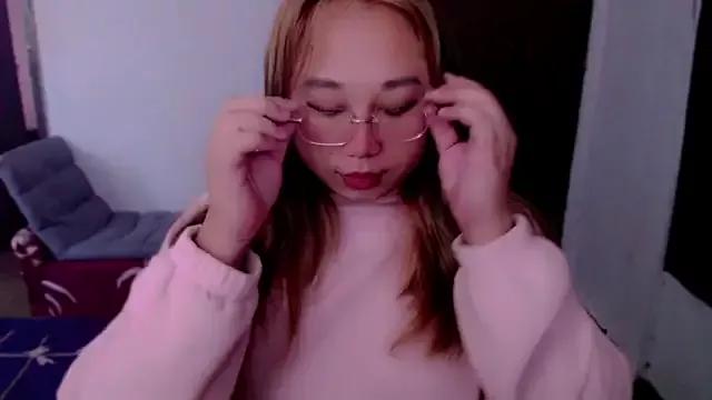 angelique_piercexx from StripChat is Freechat