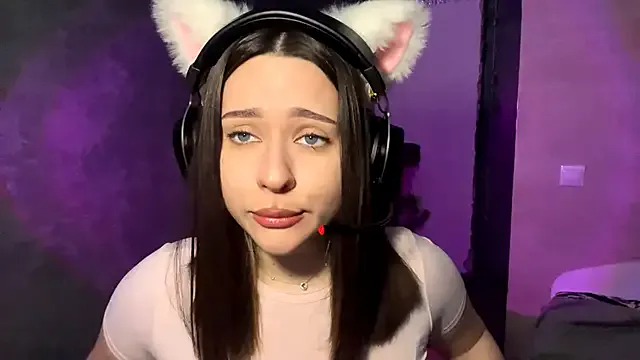 Try our streaming cams variety and talk on a personal level with our adorable girls streamers, showing off their bountiful shapes and dildos.