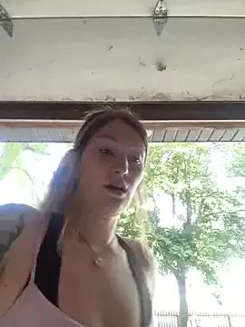 Angelk43 from StripChat is Freechat