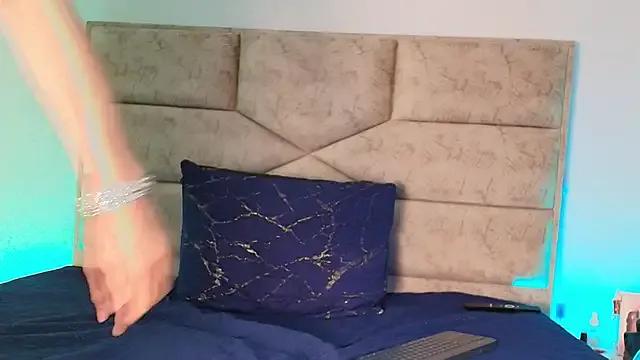 Angell_cooper from StripChat is Freechat