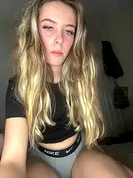 Angelloverxo from StripChat is Freechat