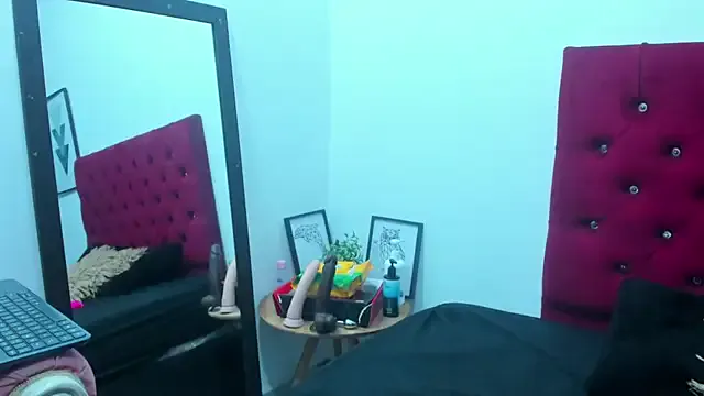 Anggie_Miller on StripChat 