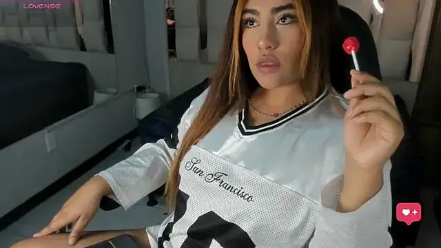 AnguelJones from StripChat is Freechat