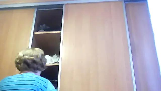 Anna72233 from StripChat is Freechat