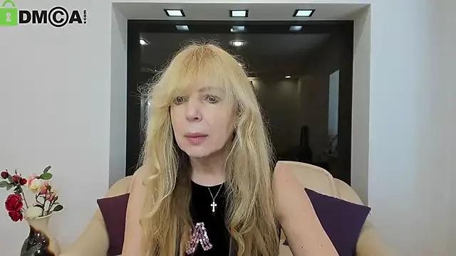 Anna_Diax from StripChat