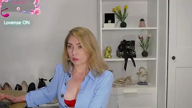 Anna_glamlovely from StripChat is Freechat