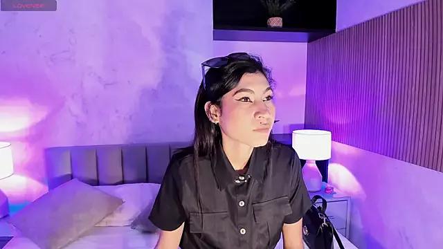 anna_lew from StripChat