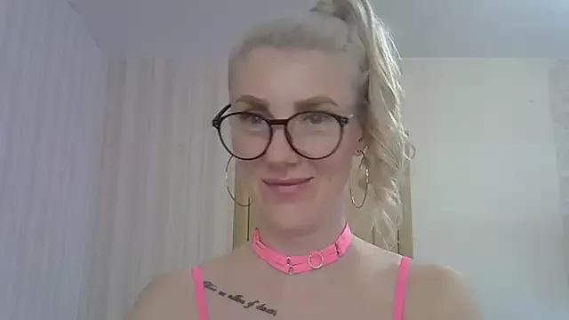 anna_shark77 from StripChat
